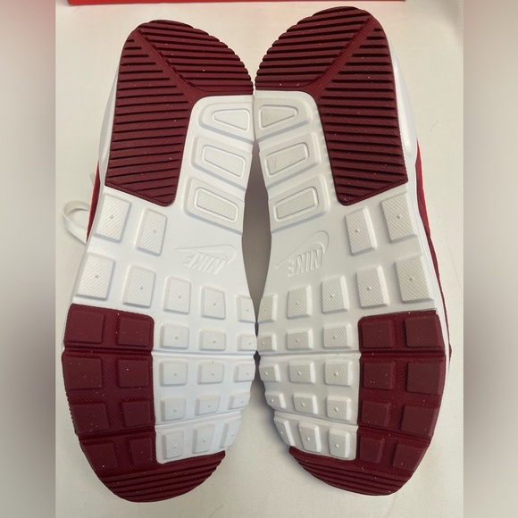 NEW Nike Air Max
SCWomen's Athletic Run
GymTrain Red Shoes FJ3242-100 Size 6 - Picture 9 of 12